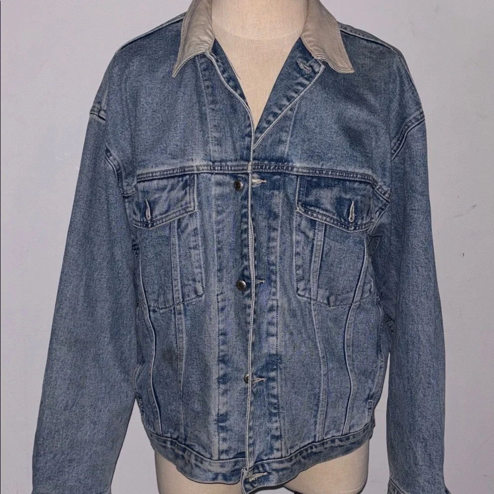 VINTAGE Banana Republic Trucker Jacket Men XL Blue Denim Jean Leather Collar 90s
